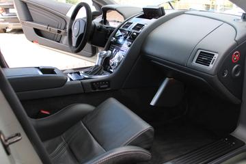2009 Aston Martin DBS — миниатюра 14