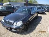 Mercedes-Benz E 240 T AVANTGARDE - blaue Mercedes-Benz E 240
