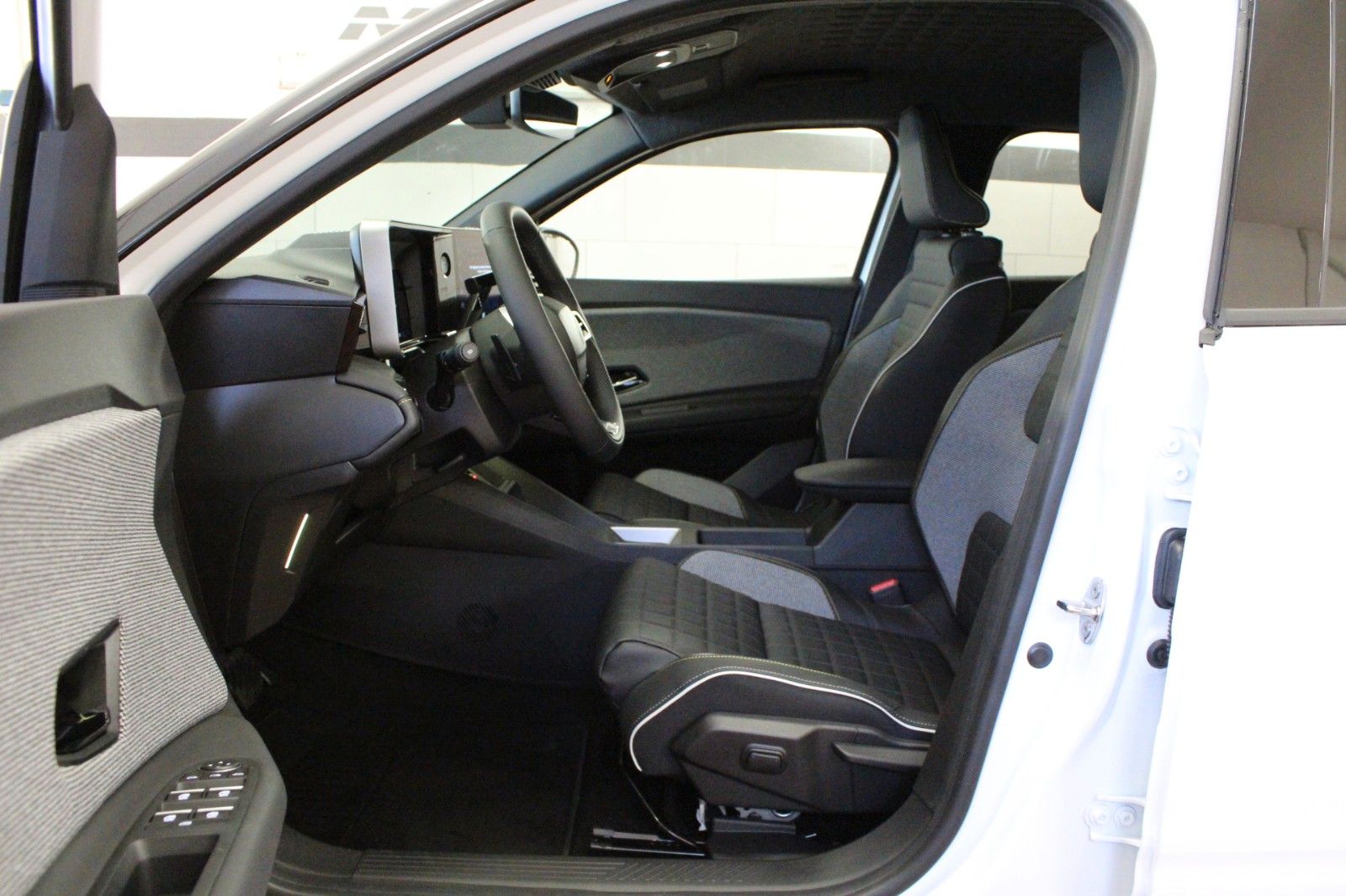 Fahrzeugabbildung Renault R 4 150 Comfort Range Iconic *Vollausstattung*