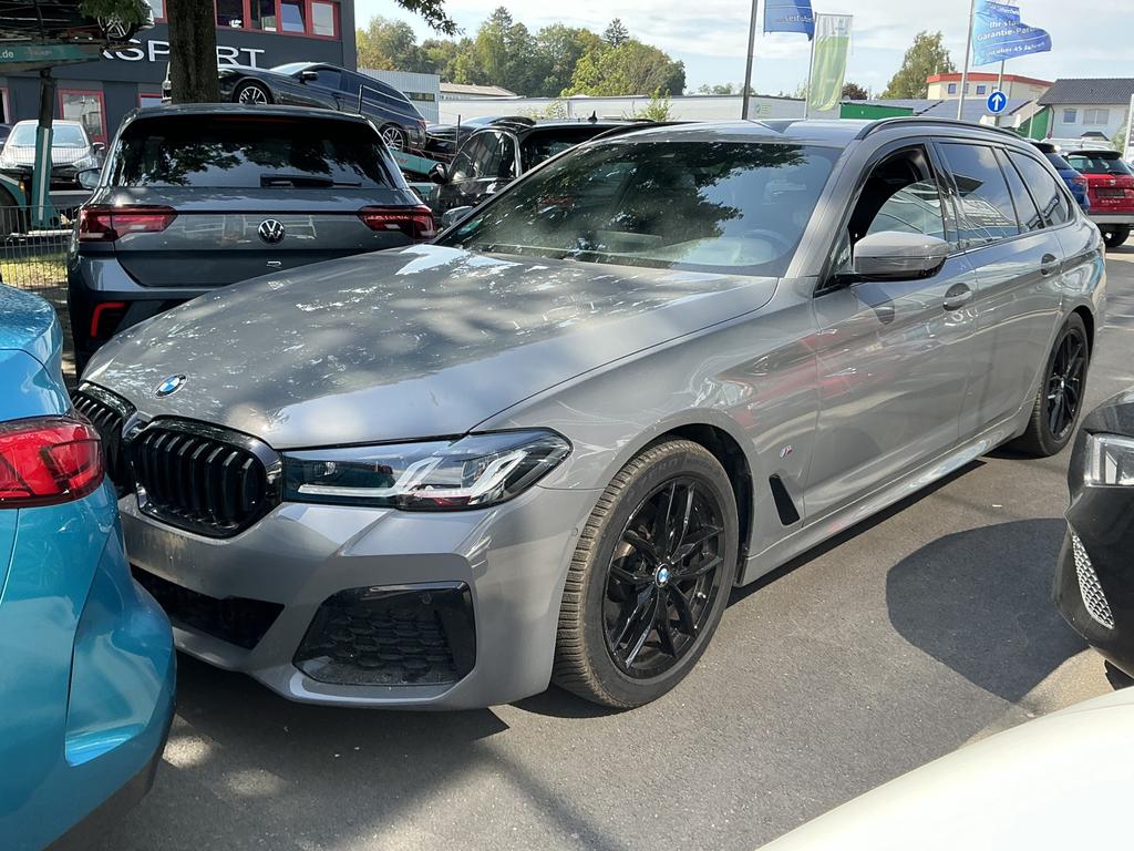 BMW 520 xDrive MPaket Individual Leder Ambiente 2022