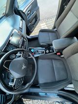 Mitsubishi Outlander 2.0 Benziner Top ClearTec 4WD CVT Top - Mitsubishi Outlander: 2wd