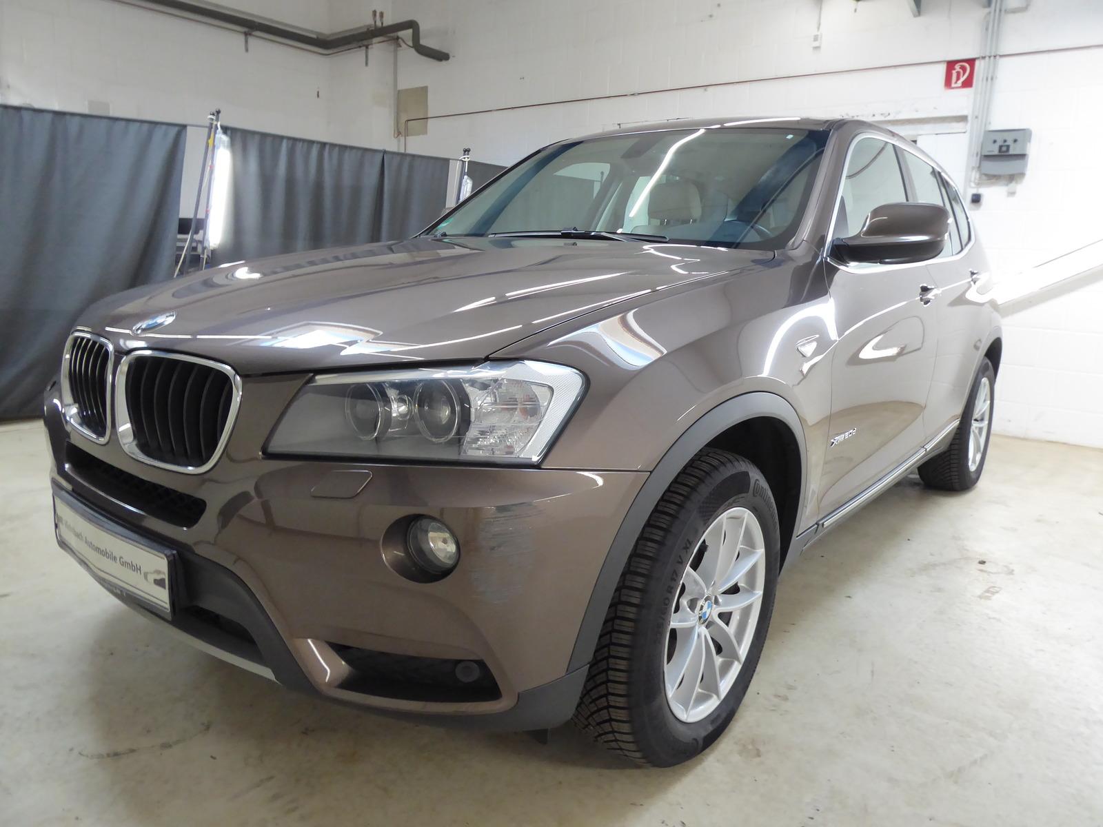 BMW X3 xDrive 20d *Leder*Navi*AHK*