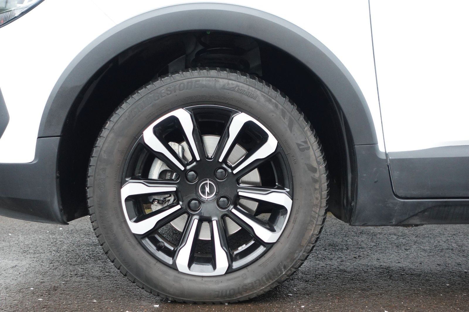 Fahrzeugabbildung Opel Crossland Elegance 1.2T AUTOMATIK,Kamera,Sitzhzg