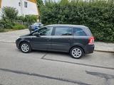 Opel Zafira Family Plus 1.8 Automatik | 10... - Opel Zafira Gebrauchtwagen in München