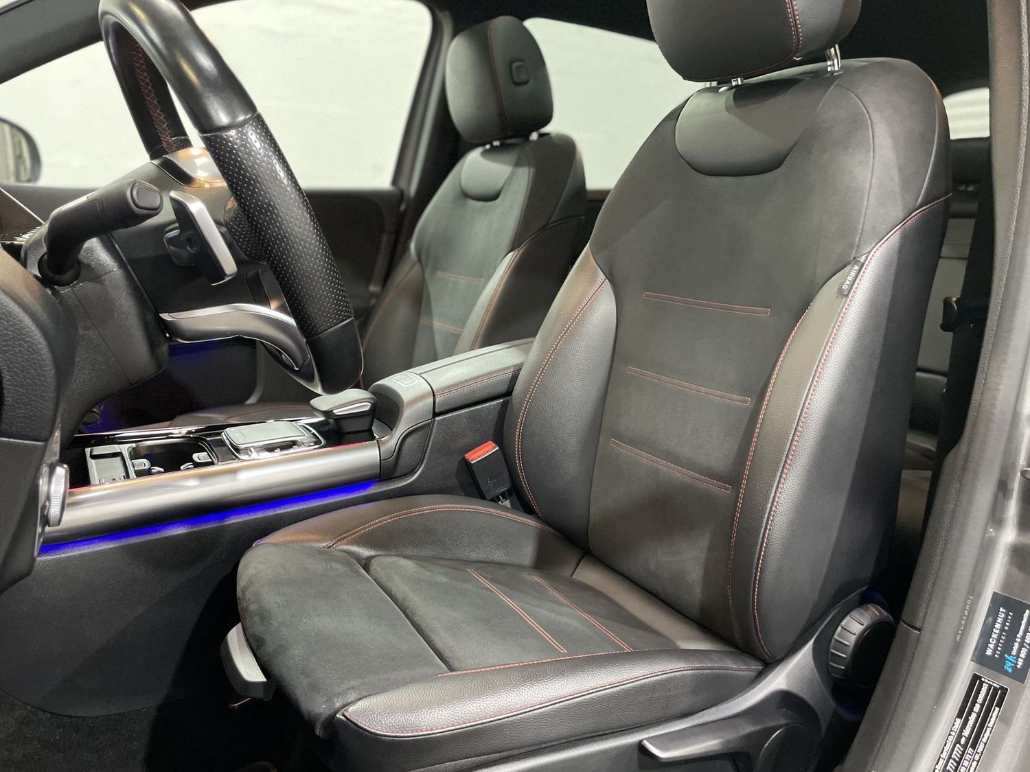 Fahrzeugabbildung Mercedes-Benz B 200 AMG Line #360°#Night#LED#Digital#MBUX#Pano
