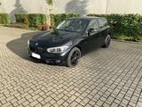 BMW 120d/Automatik/Navi/Keyless/Schwarz Metallic/M - mit Diesel-Antrieb: Schwarz, Limousine, Metallic