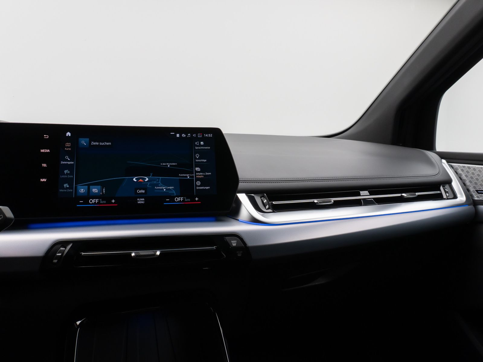 Fahrzeugabbildung BMW 220i Active Tourer MSport 360°HUD DAB H/K 19Zoll
