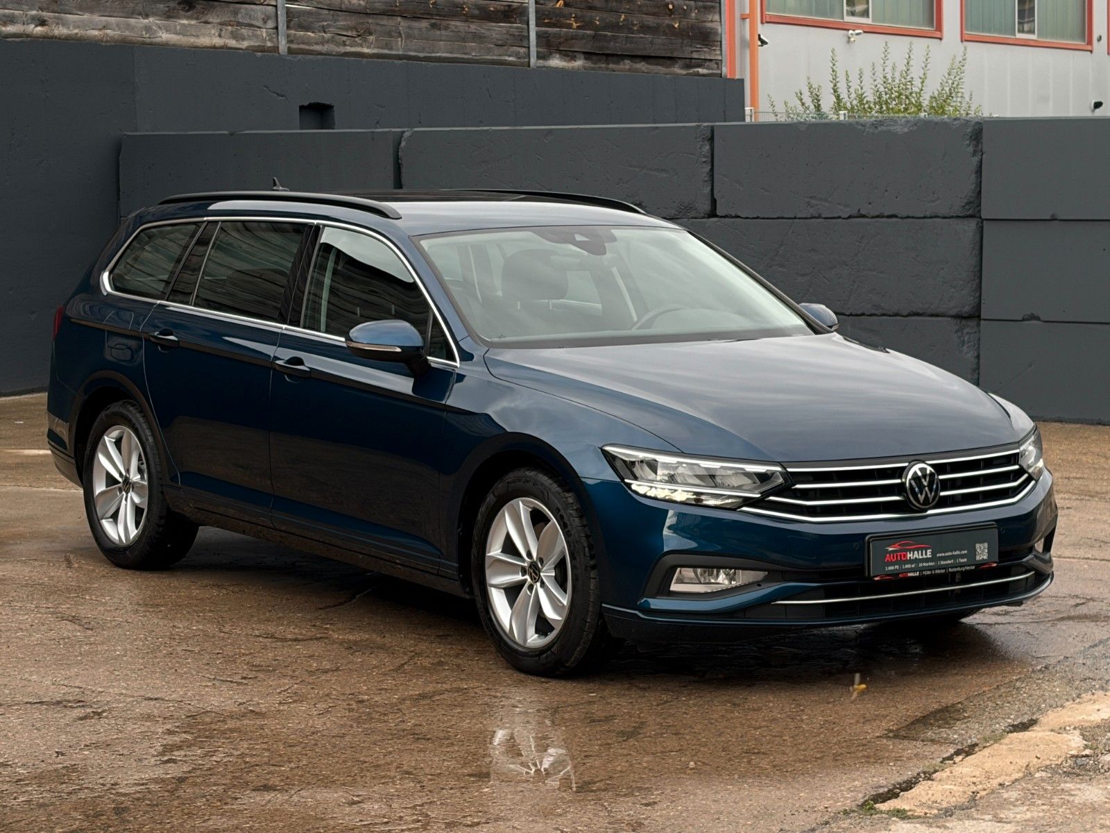Fahrzeugabbildung Volkswagen Passat Variant 2.0 TSI Buisness Kamera LED ACC