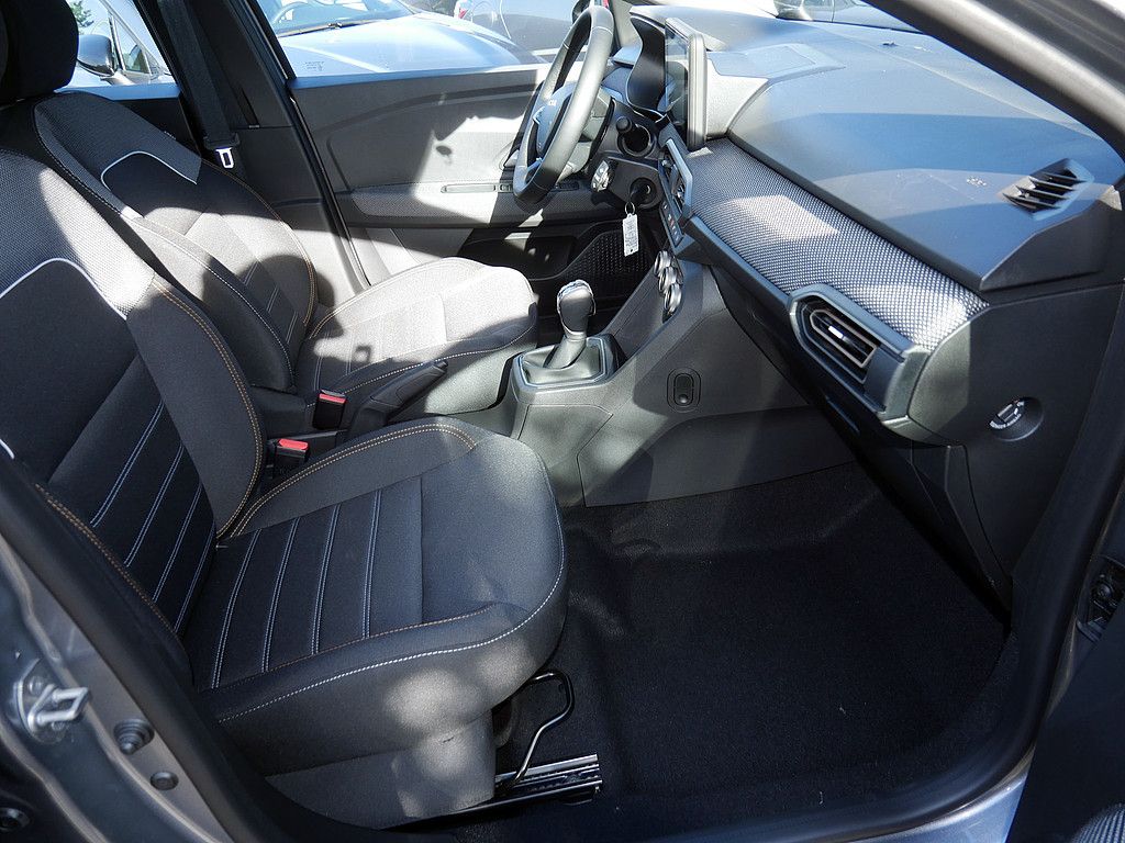 Fahrzeugabbildung Dacia Sandero Stepway Expression TCe 90 CVT Automatik