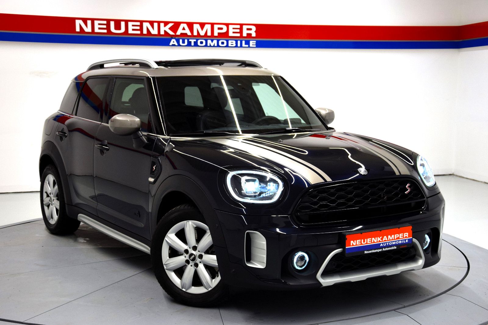 Fahrzeugabbildung MINI Countryman Cooper S Trim All4 Pano Leder HuD ACC