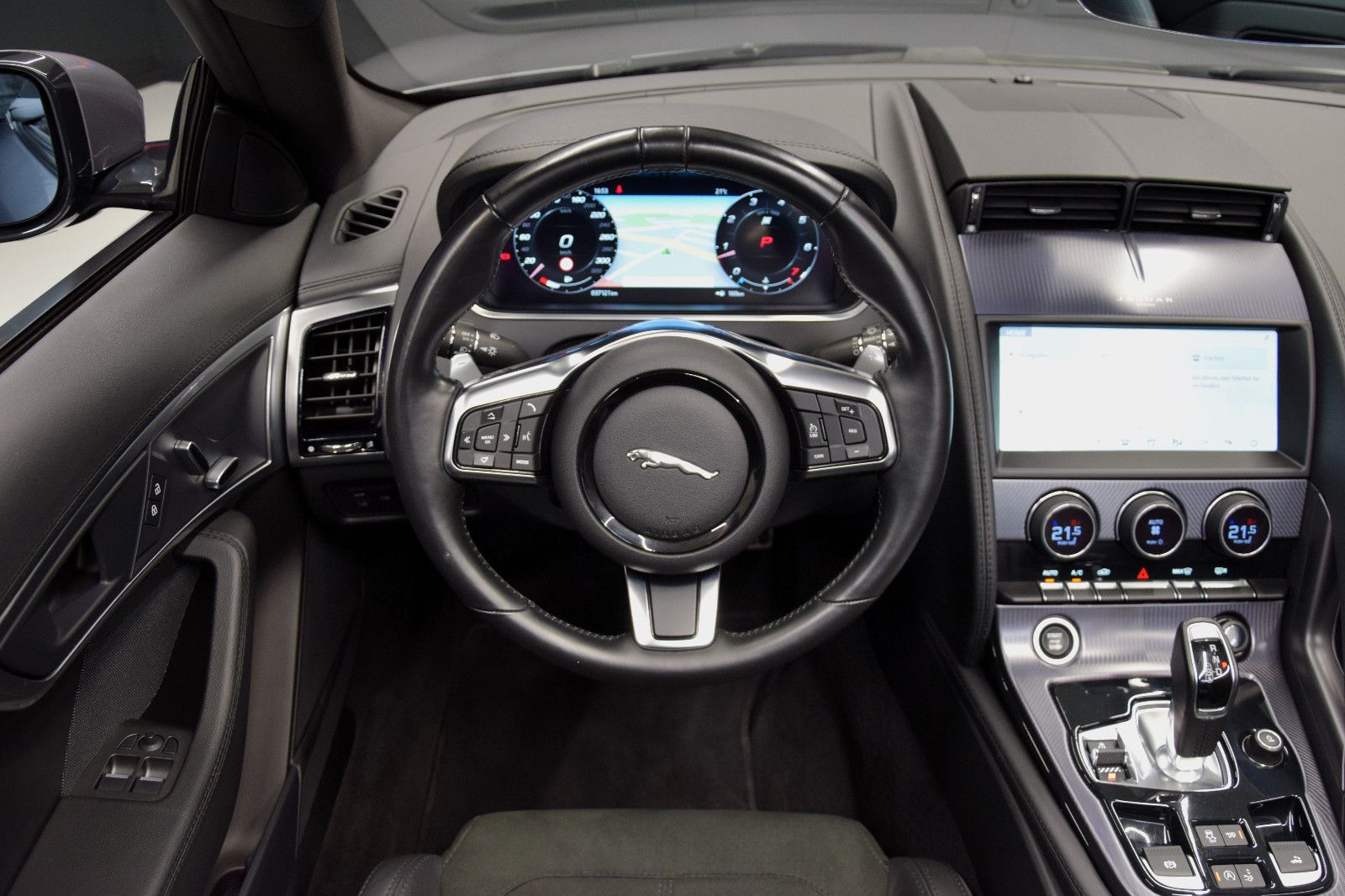 Fahrzeugabbildung Jaguar F-Type Cabriolet R-Dynamic Perf.AGA Temp. Kamera