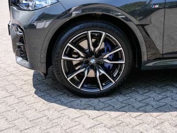 BMW X7 - 7
