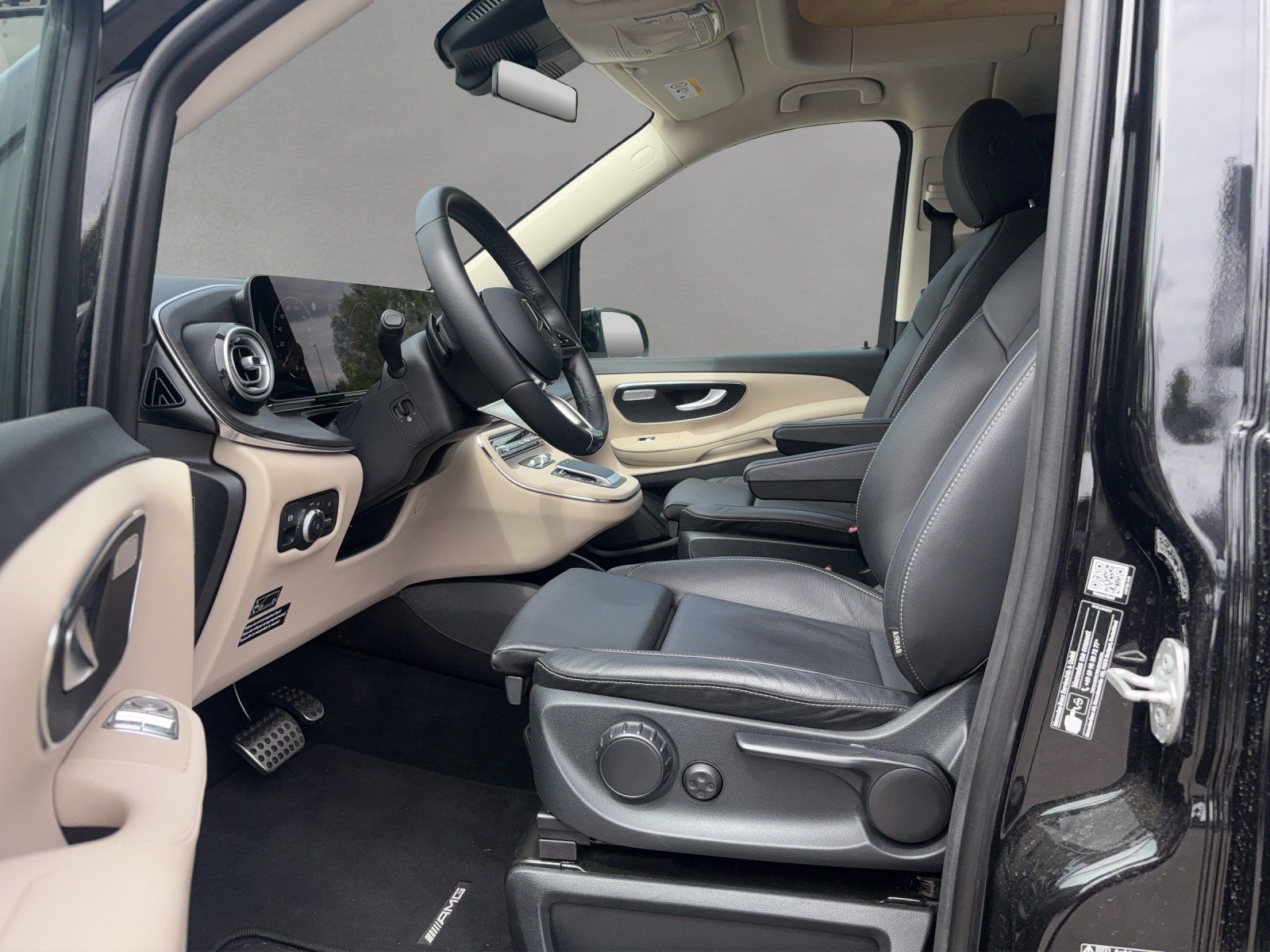 Fahrzeugabbildung Mercedes-Benz Marco Polo 300d AMG AIRMATIC DISTR WW-Standh AHK