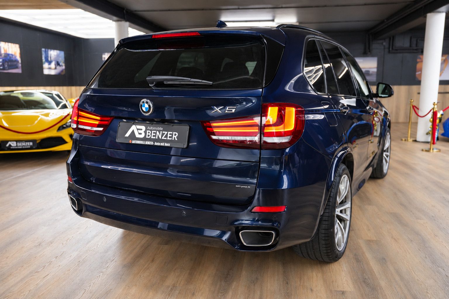 Fahrzeugabbildung BMW X5 xDrive 30d *M-Paket*HUD*Memory*Rückfahrkamera