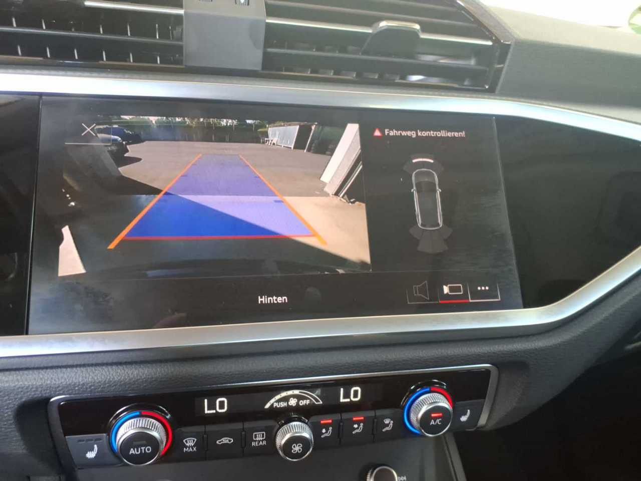 Audi Q3 S-Line 40 TFSI quattro S-tronic / Sonos, Pano foto 5
