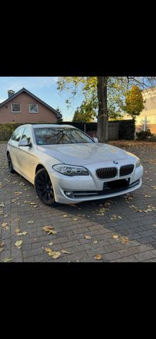 BMW Bmw 520D Automatik/dynamics/AHK/Klima/SHZ/Tüv