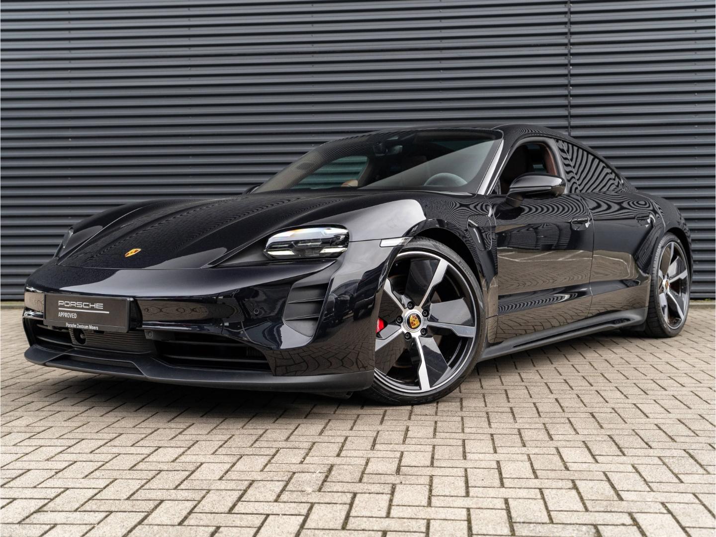 Porsche Taycan GTS 21'' Burmester Panoramadach uvm.