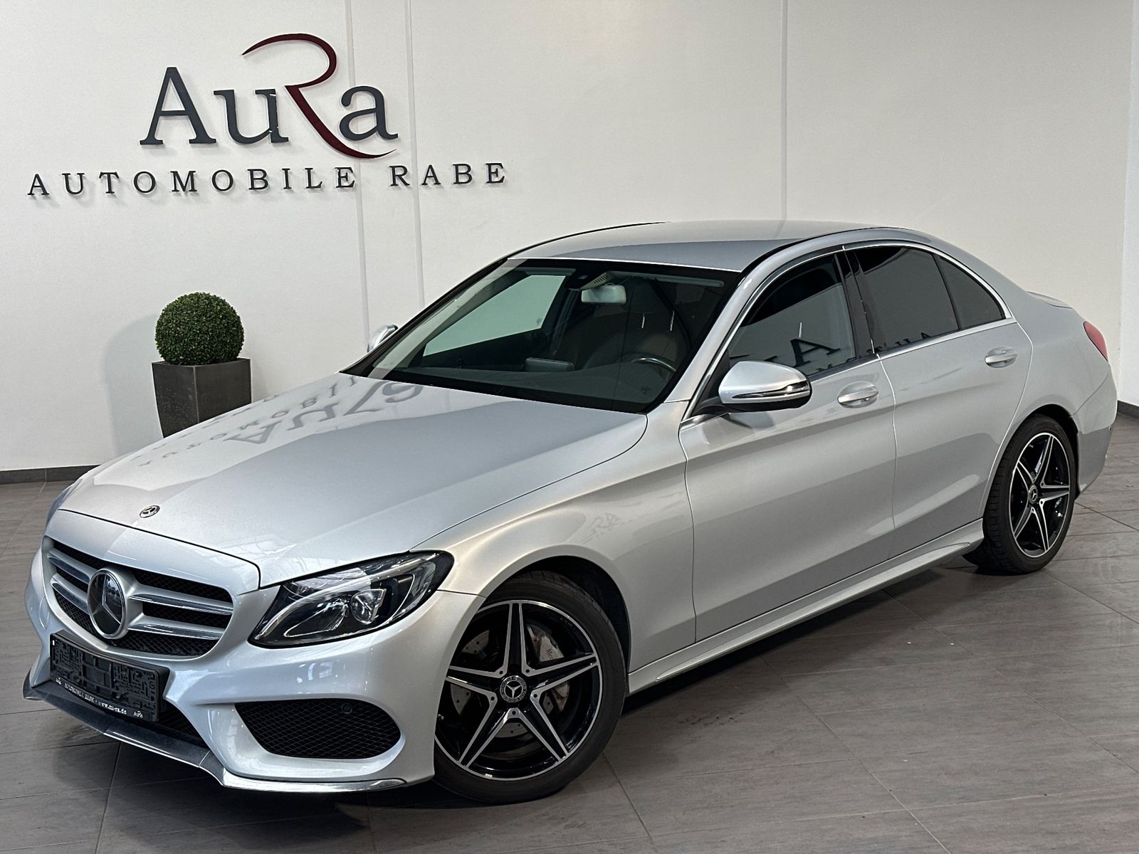 Fahrzeugabbildung Mercedes-Benz C 220 d Limousine AMG-Line NAV+LED+ACC+18ZOLL