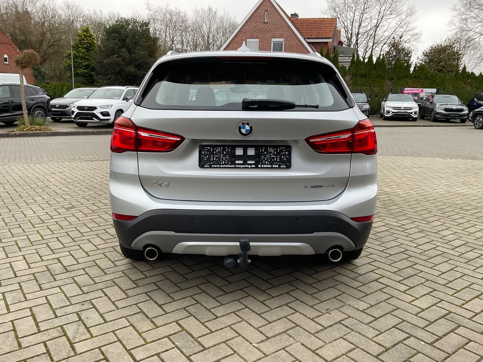 Fahrzeugabbildung BMW X1 sDrive20i xLine,Auto,Navi,AHK,Xenon