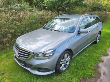Mercedes E 220 - 1