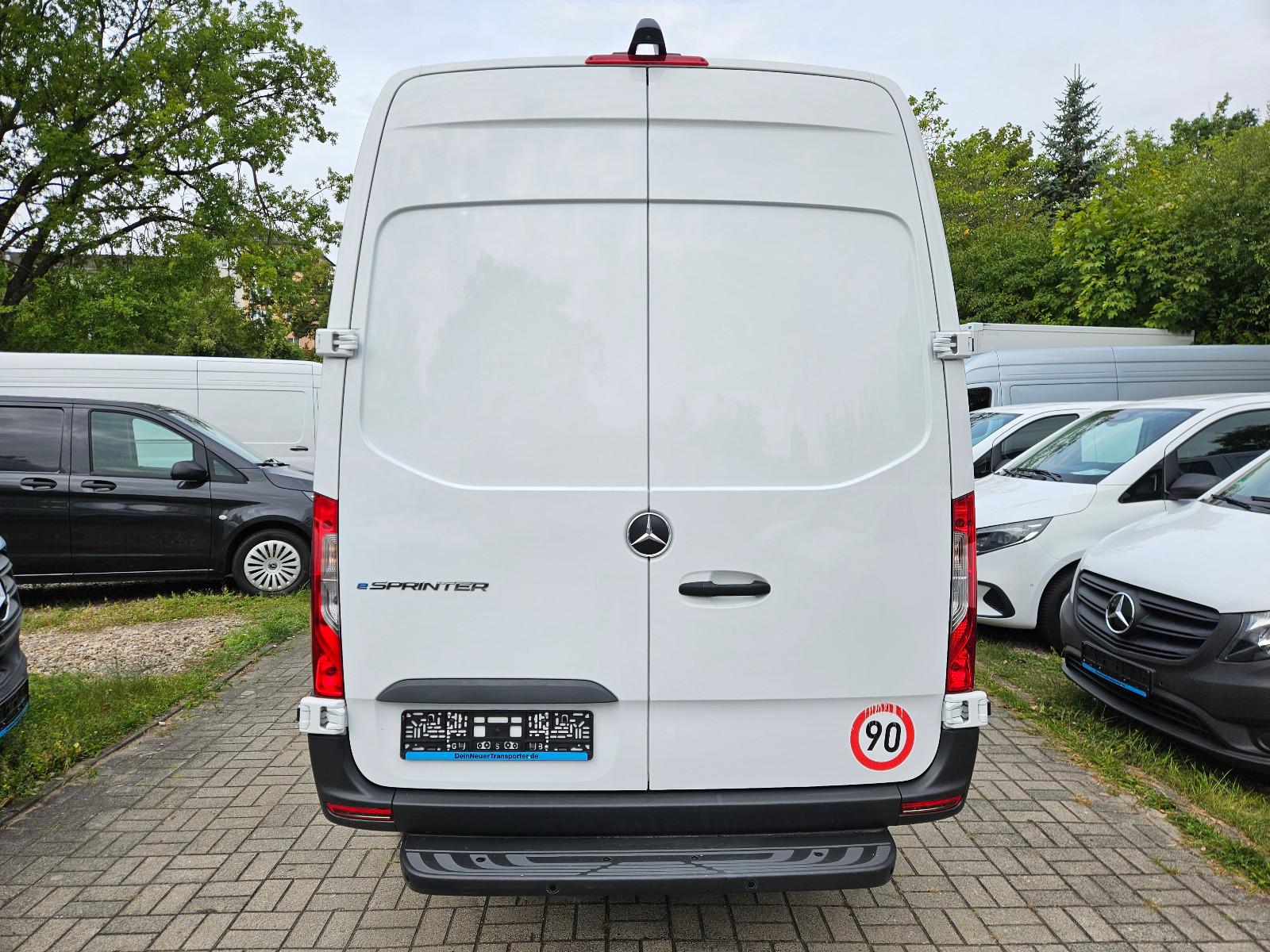 Mercedes-Benz eSprinter 414 BOTT WERKSTATT REGALE FULL HOUSE