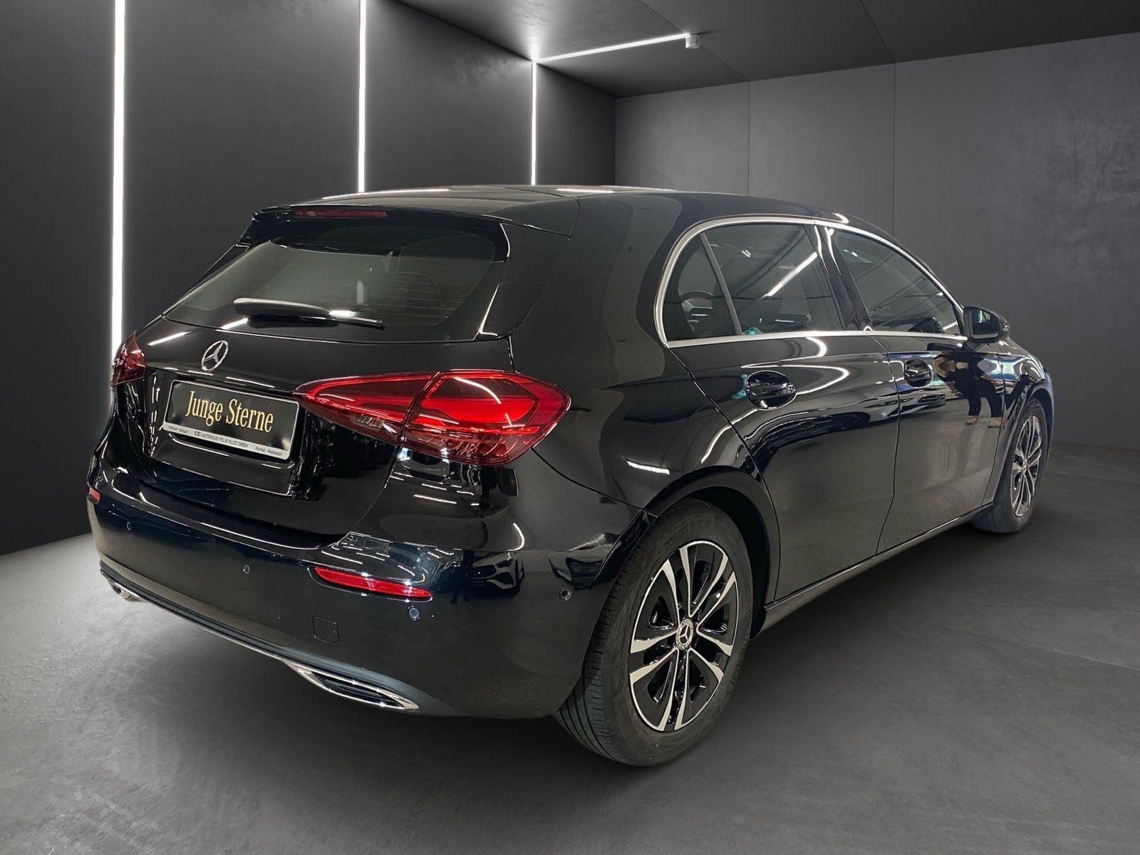 Fahrzeugabbildung Mercedes-Benz A 180 Progressive *LED*Kamera*MBUX*PDC*SHZ*7GDCT