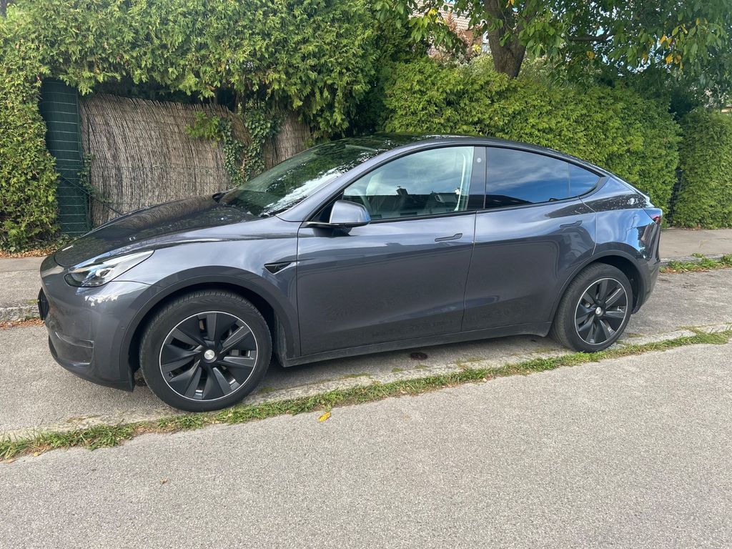 Image of Tesla Model Y