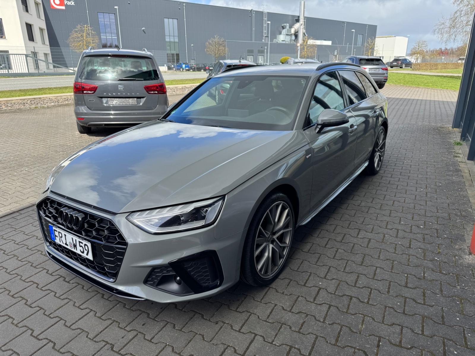 Audi A4 Avant 50 TDI quattro S line-ACC-AHK-LED