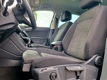 Volkswagen Tiguan - 12