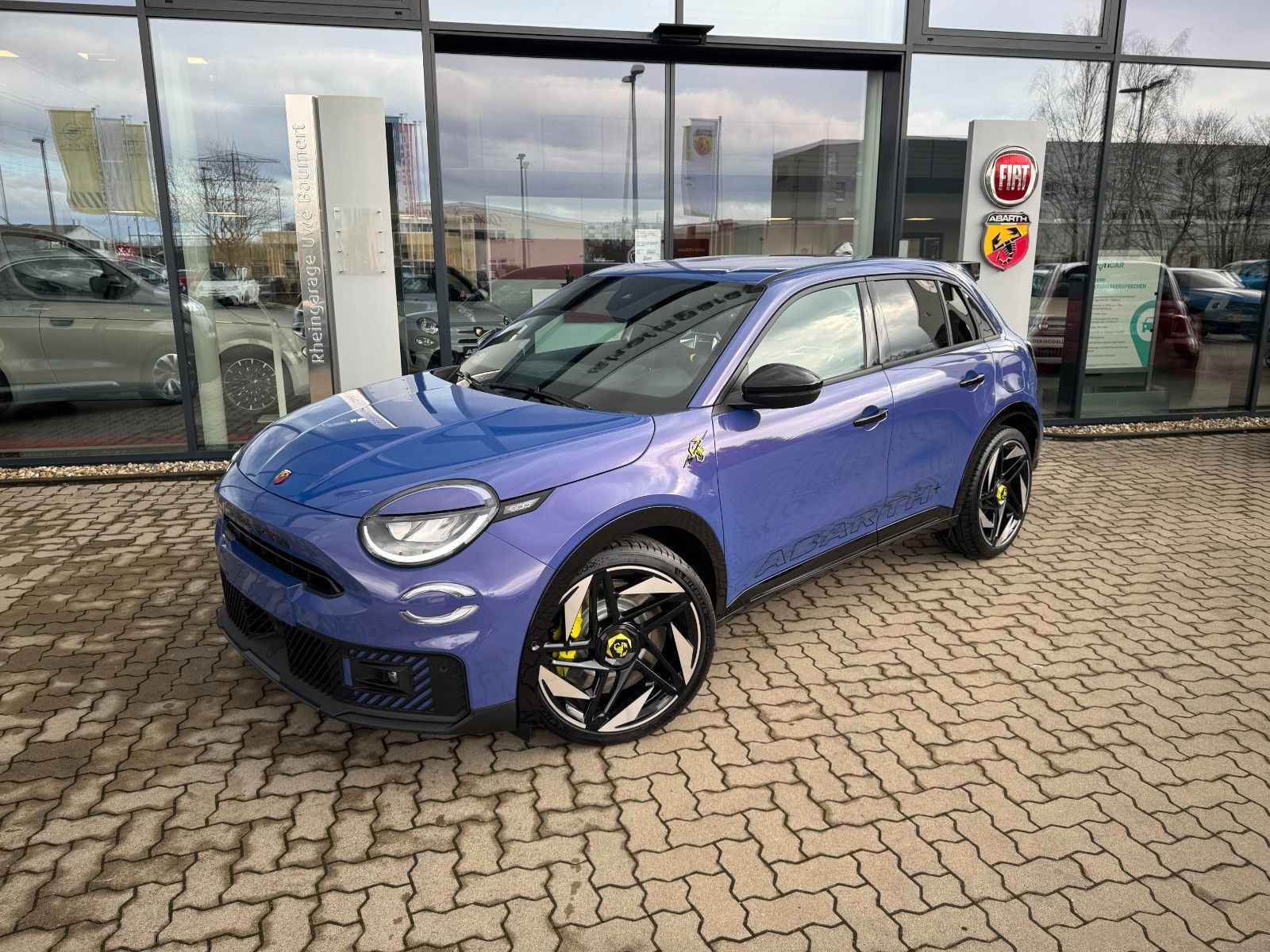 Abarth 600e Scorpionissima - LIMITIERT imagem 2