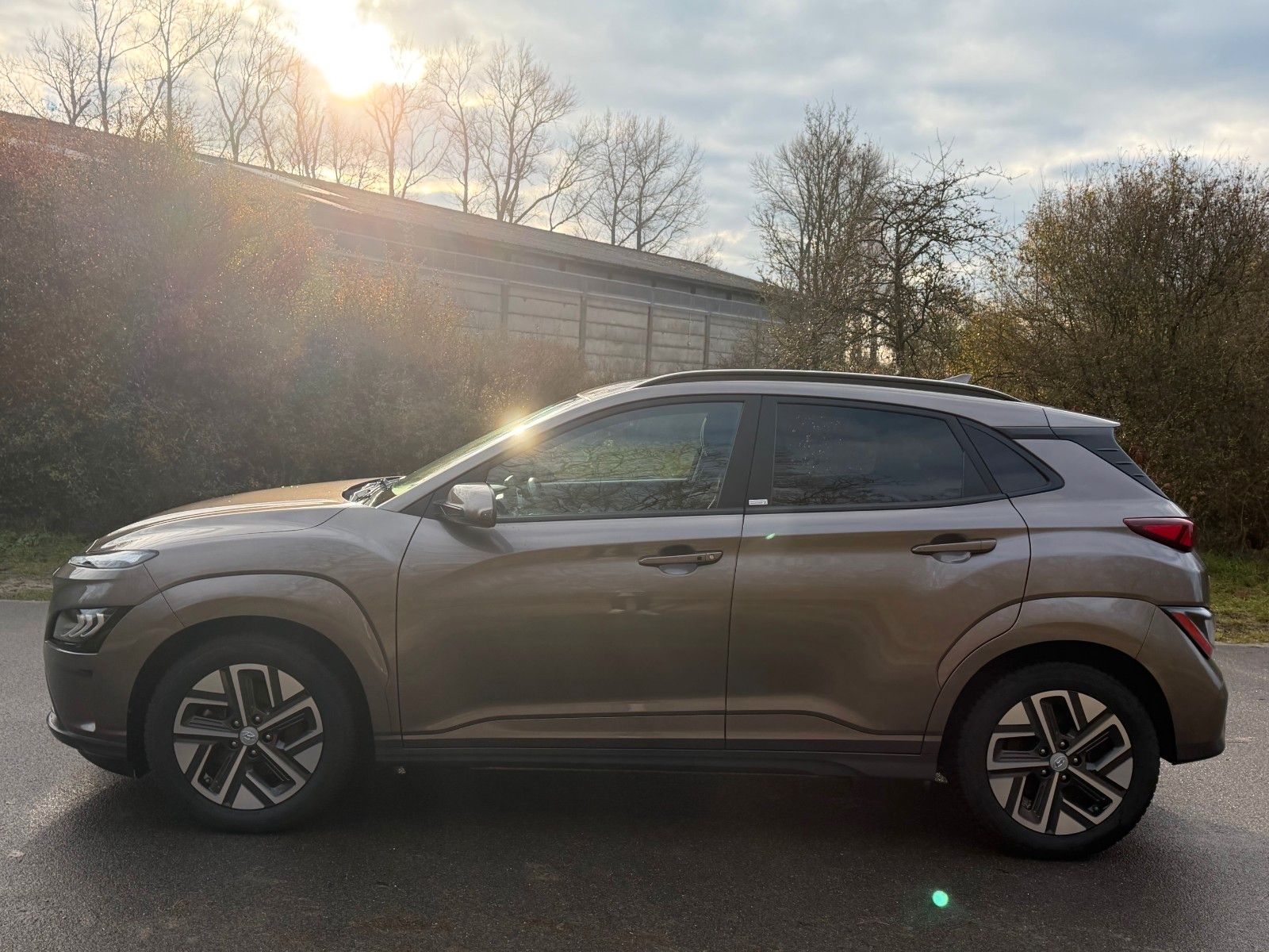 Fahrzeugabbildung Hyundai KONA EV Prime 150 kW *RW484KM*HeUp*Navi*LED*ACC*