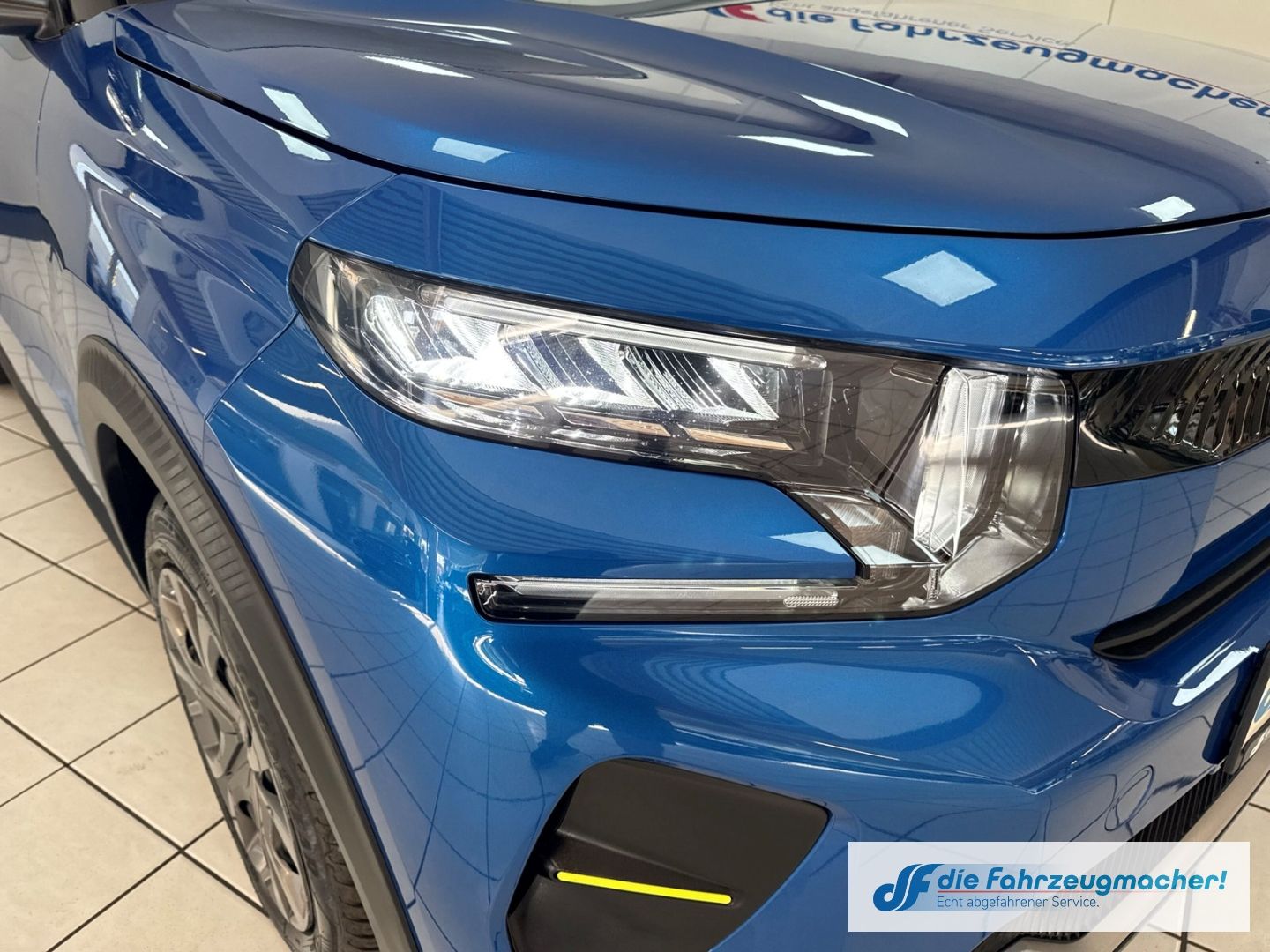 Fahrzeugabbildung Citroën C3 e 113 MAX HUD Navi Soundsystem LED Apple CarP