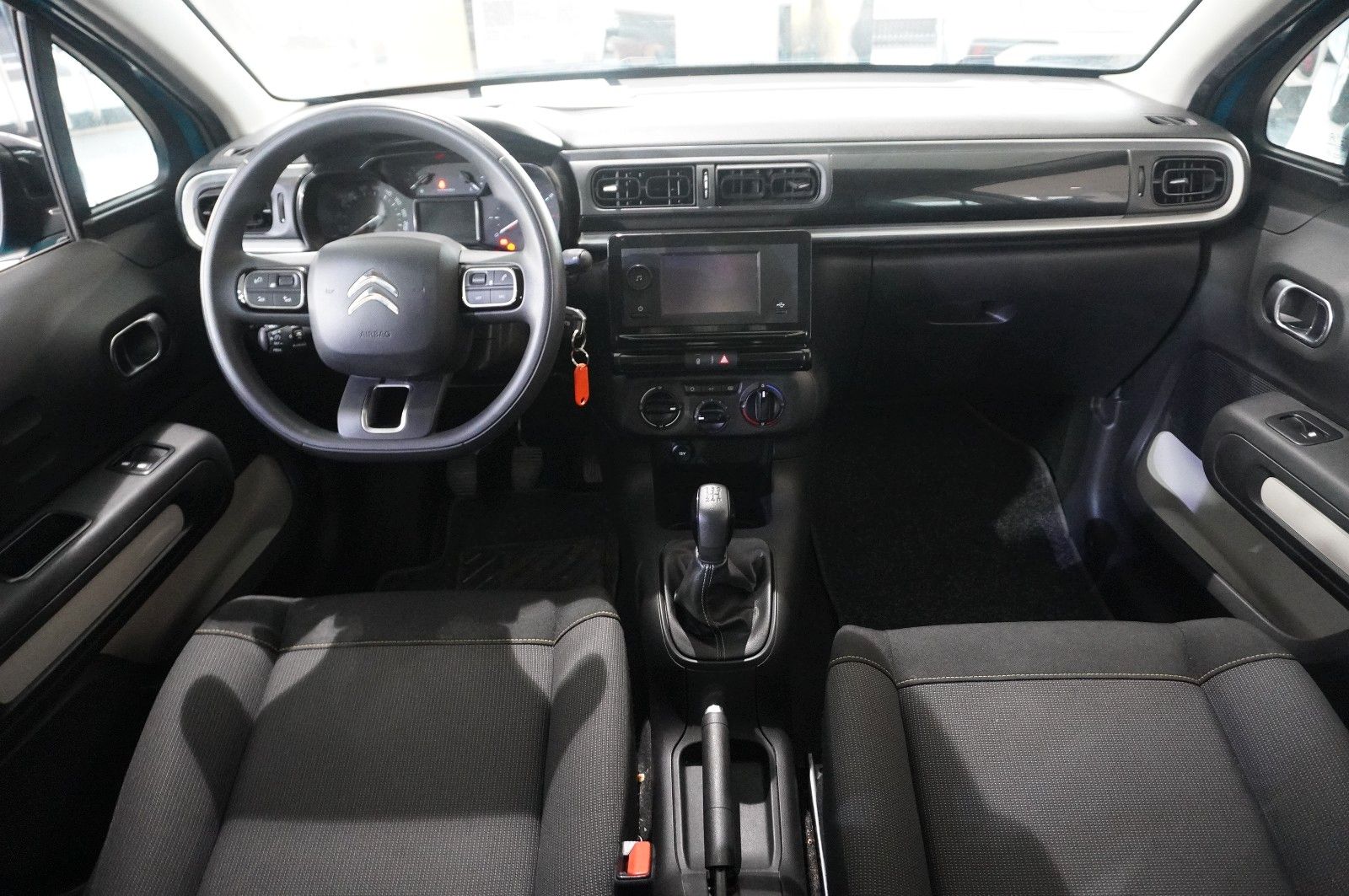 Fahrzeugabbildung Citroën C3 1.2 FEEL 5-TÜR LED/KLIMA/TEMP./USB/DAB+