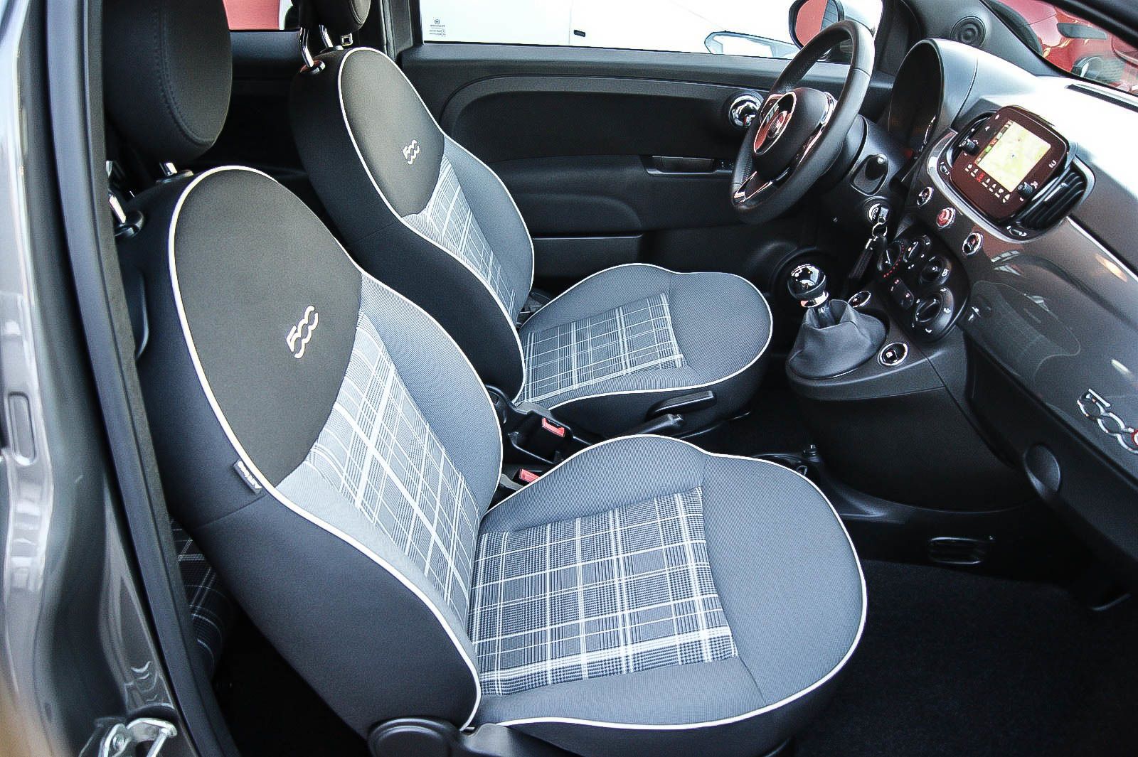 Fahrzeugabbildung Fiat 500 C 1.0 GSE N3 Hybrid Lounge CARPLAY E-VERDECK