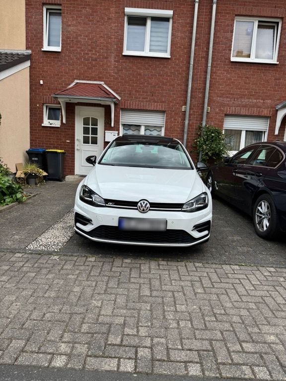 Image of Volkswagen Golf