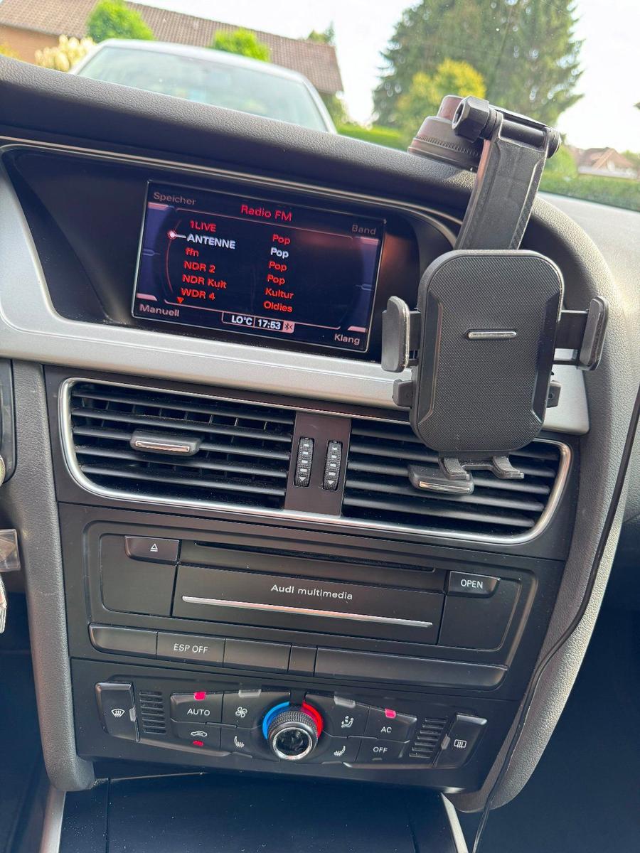 Audi A4 2010 — photo 15