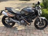 Ducati Monster 696