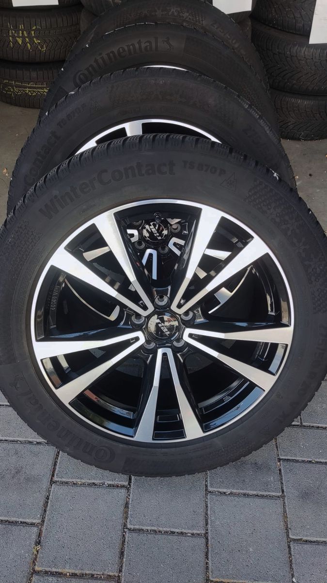Fahrzeugabbildung Mercedes-Benz GLE 350 de 4MAT. AMG + NIGHT °ACC°AHK°PANO°HUD°
