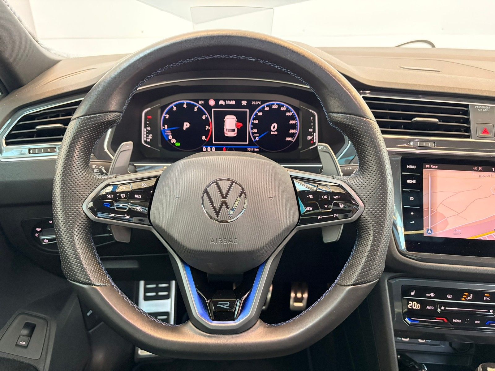 Fahrzeugabbildung Volkswagen Tiguan R 2,0 TSI DSG 4-Motion +AHK + Navi +Leder