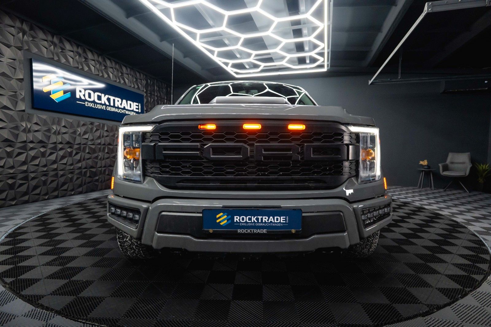 Fahrzeugabbildung Ford F150 5.0L V8 4x4 Offroad SuperCrew RAPTOR 19%