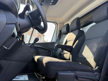 Renault Trafic - 10