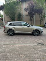Audi Q7 3.0 TDI quattro S-Line/Standheizung/AHK/PANO - Audi Q7: Beige