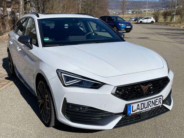 Leon Sportstourer VZ 1.4 e-Hybrid Matrix Pano