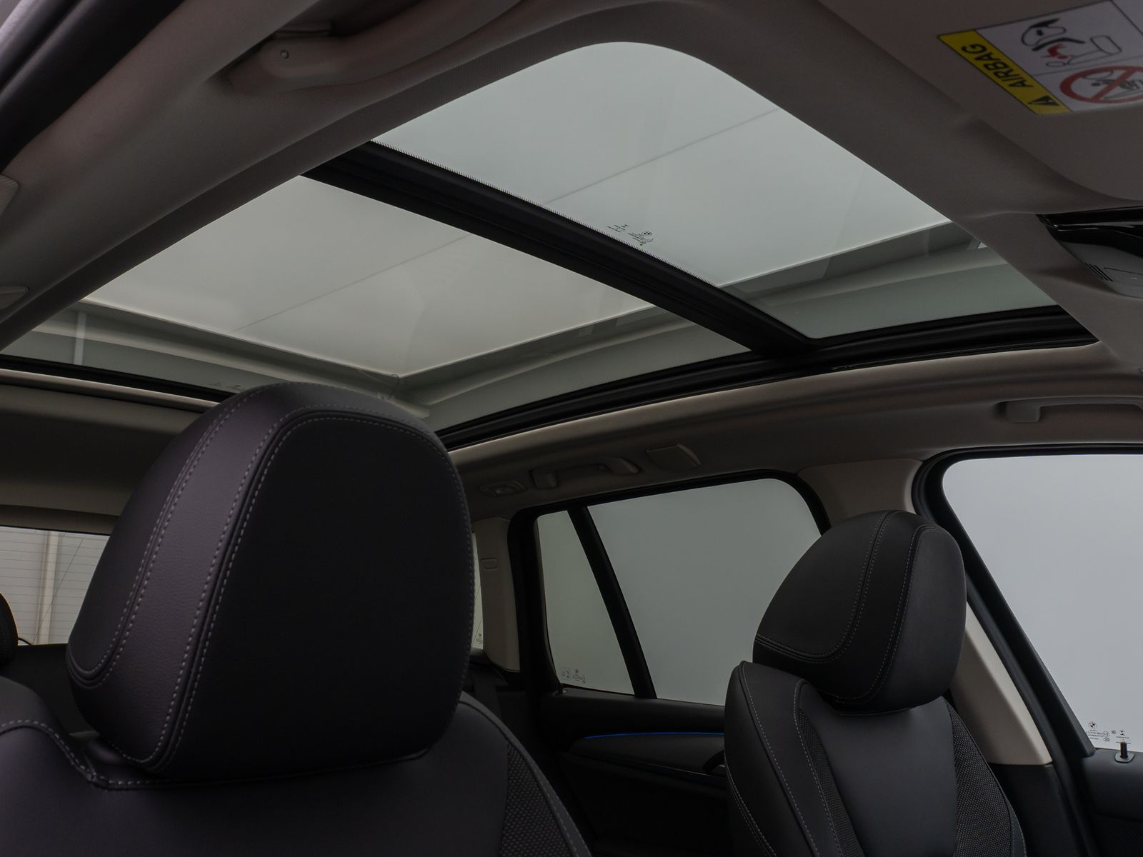 Fahrzeugabbildung BMW X3 xD30e xLine Panorama 360°HUD DAB HiFi Komfort