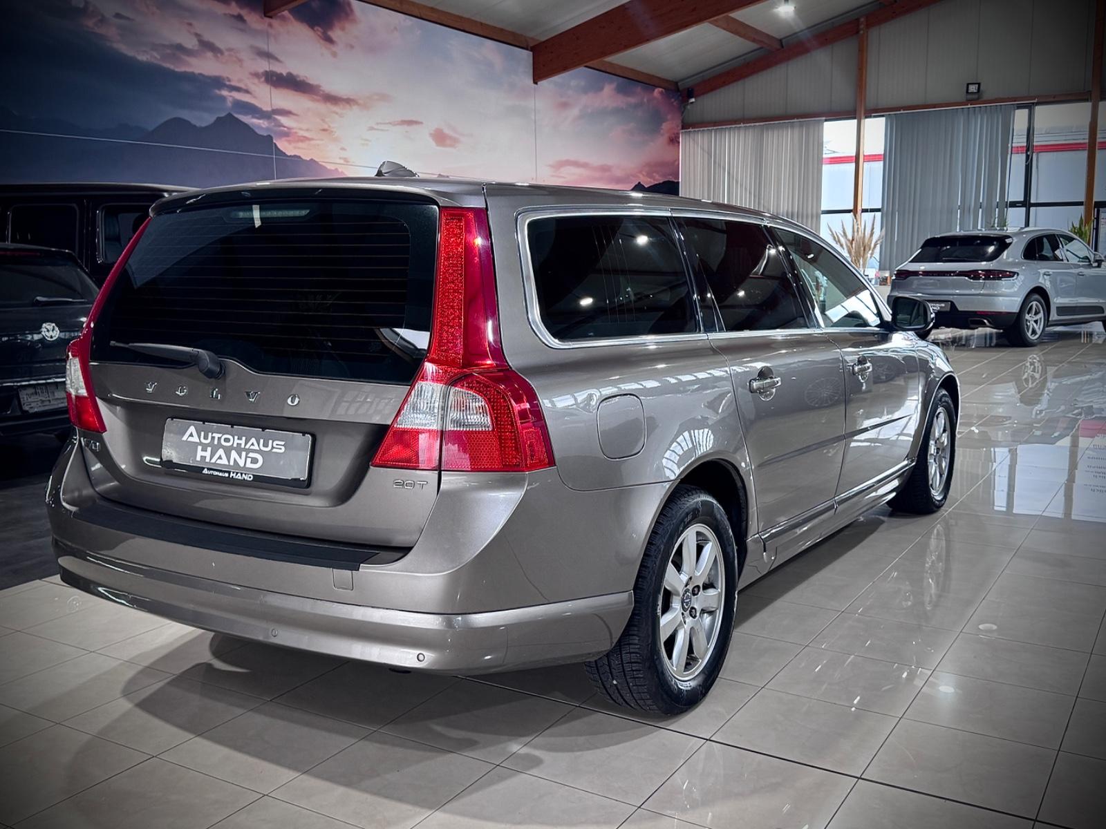 VOLVO V70 - 2.0 l - 203 CV - BVA - CUIR