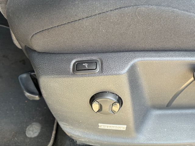 Fahrzeugabbildung Volkswagen Touran 2.0 TDI Comfortline>AUT/AHK/ACC/PDC/SHZ<