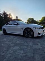 BMW M4 Coupé M4 - BMW M4: Coupe