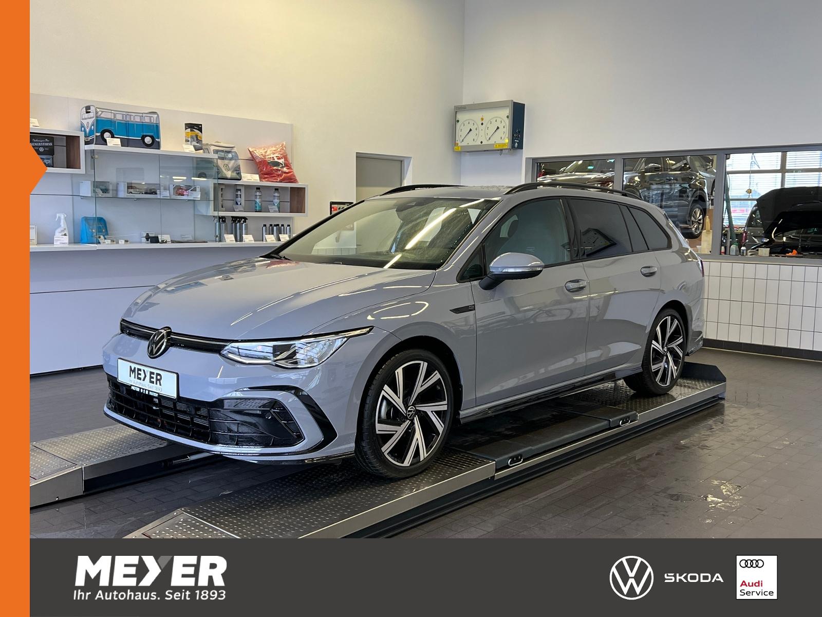 Volkswagen Golf VIII Variant R-Line 1.5 eTSI DSG *AHK, LED,
