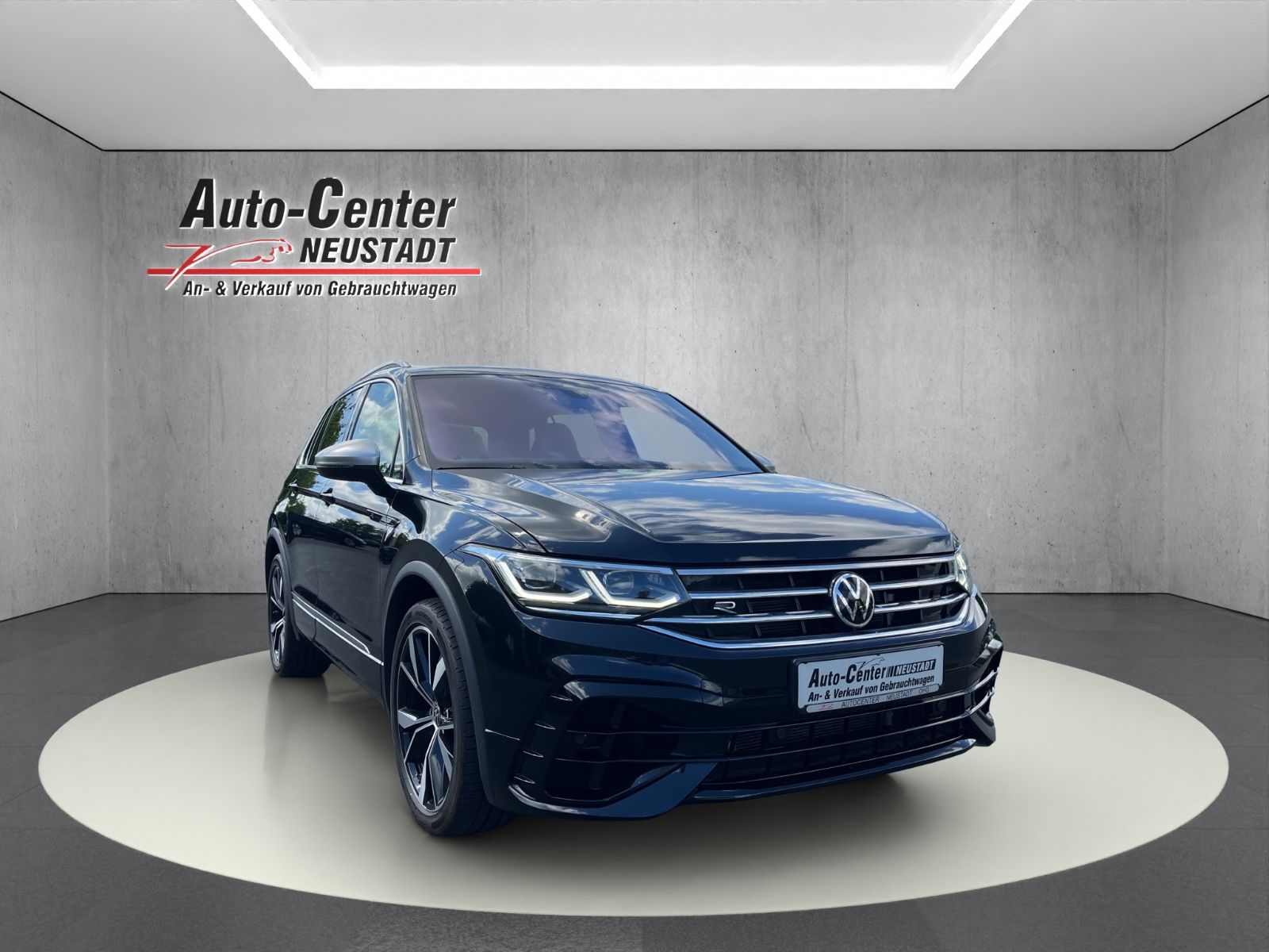 Volkswagen Tiguan R 4Motion MATRIX-LED HUD ACC APP 1-HAND