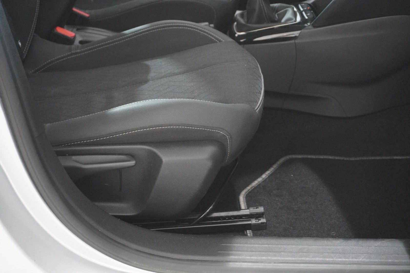 Fahrzeugabbildung Opel Corsa F 1.2 ELEGANCE NAVI/LED/VIRTUAL/SPORT/DAB+